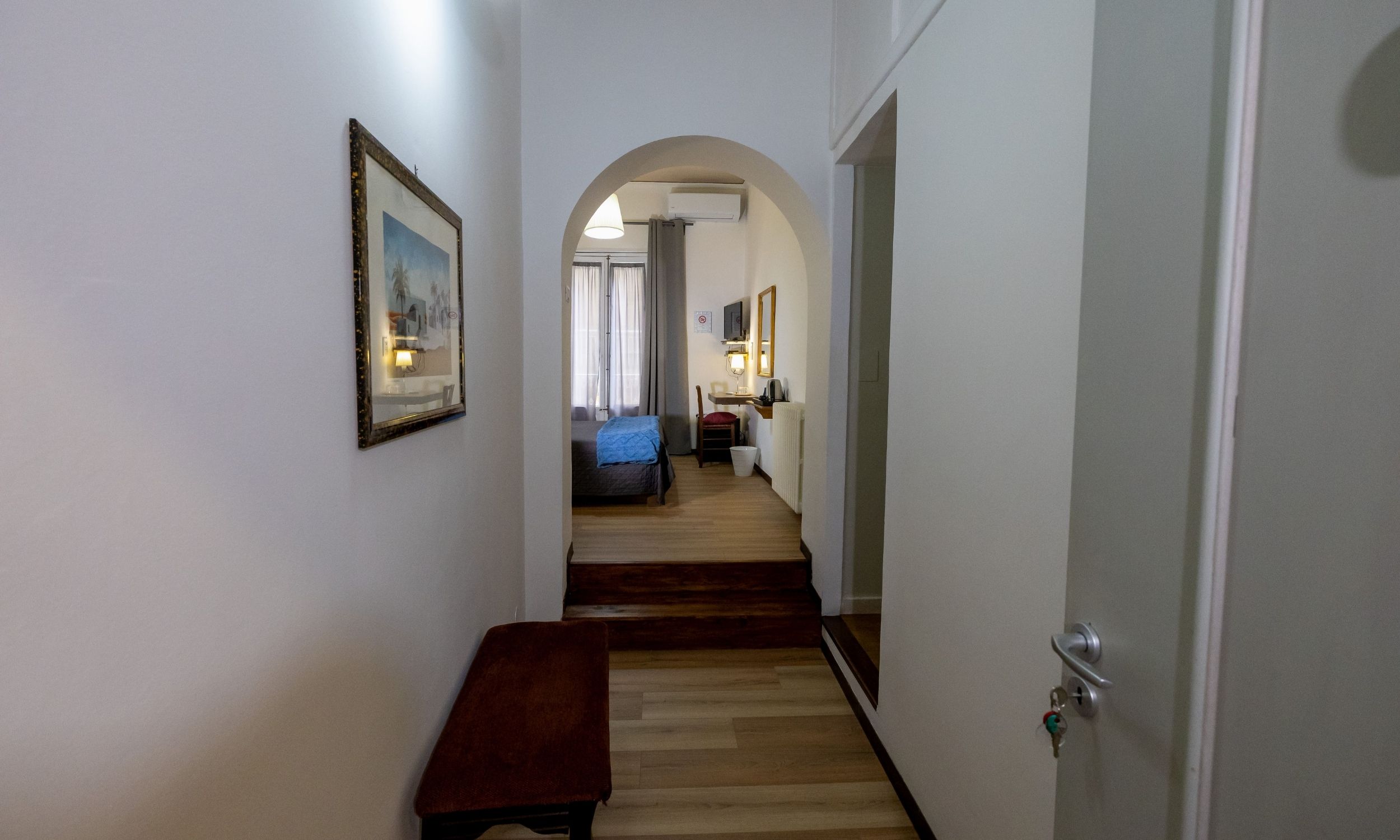 Stanza matrimoniale accogliente con letto king-size al Domus Enna