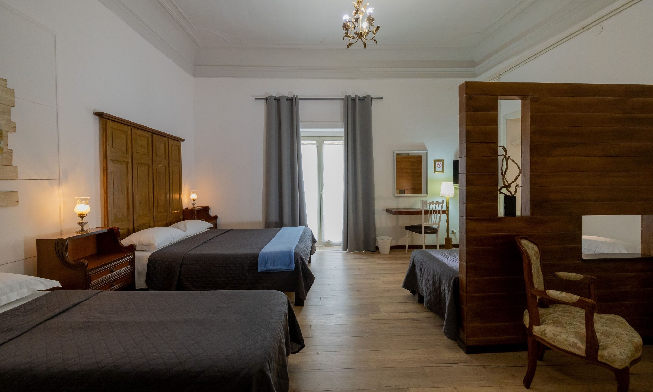 Alloggio familiare con letto matrimoniale e due singoli, Domus Enna